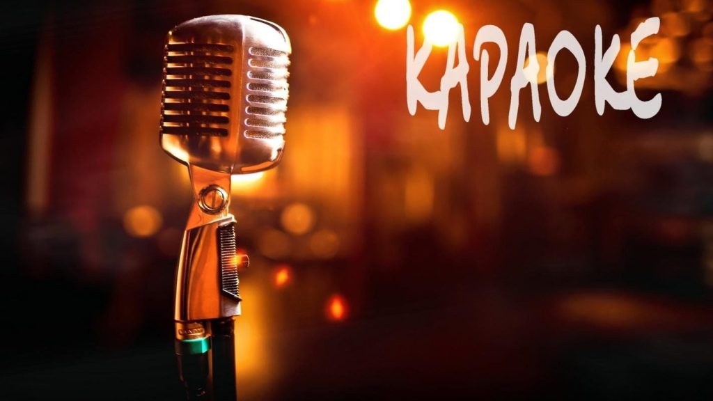 Мир музыки: Караоке и бары только для женщин